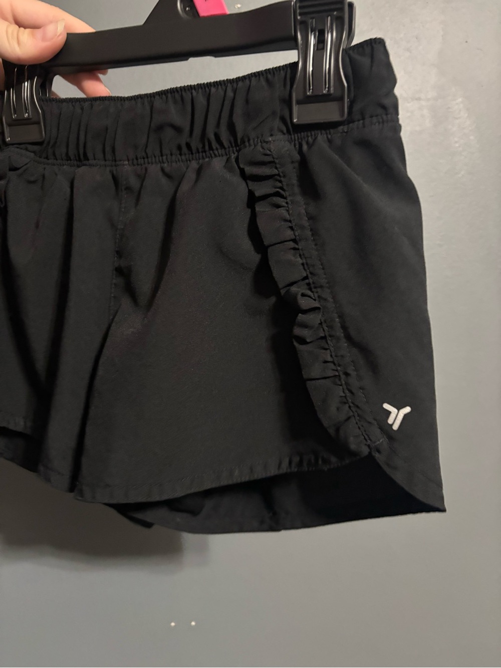 Old navy black ruffle athletic shorts size girls small - Picture 2 of 6